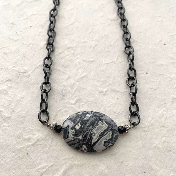 Crazy Lace Agate on Black Chain