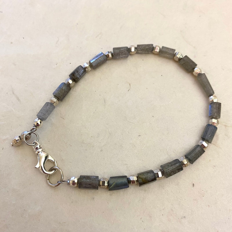 Labradorite Bracelet with Silver beads