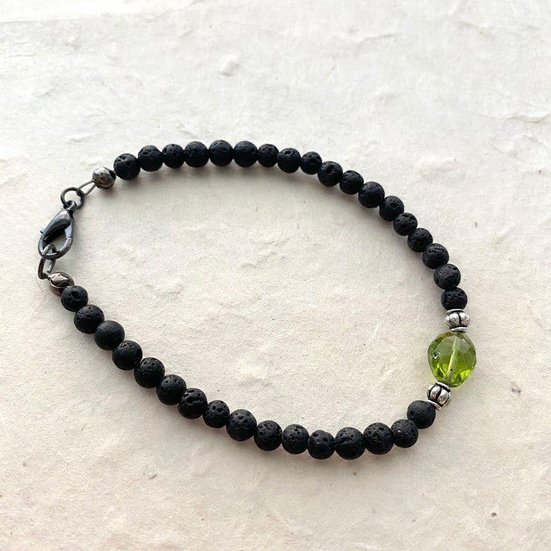 Amazon.com: Raw Natural Peridot Chips Bracelet with Round Peridot, August  Birthstone Bracelet Adjustable Jewelry Chain, Green Crystal Gemstone  Bracelet, Handmade Energy Healing Crystals Gift (14K Gold Plated) :  Handmade Products